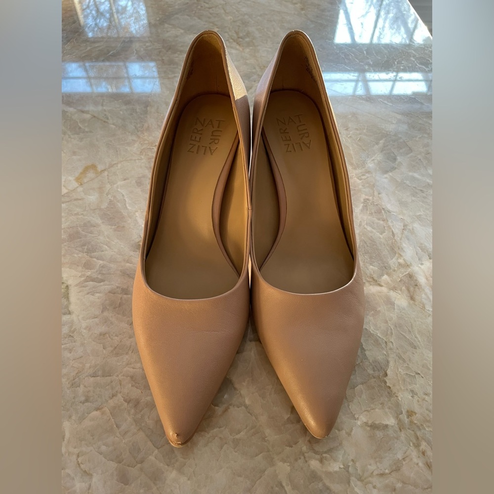 Naturalizer Beige Women's Heels
